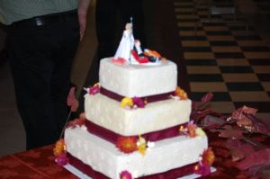 Now!  That's a Wedding Cake!!!!!